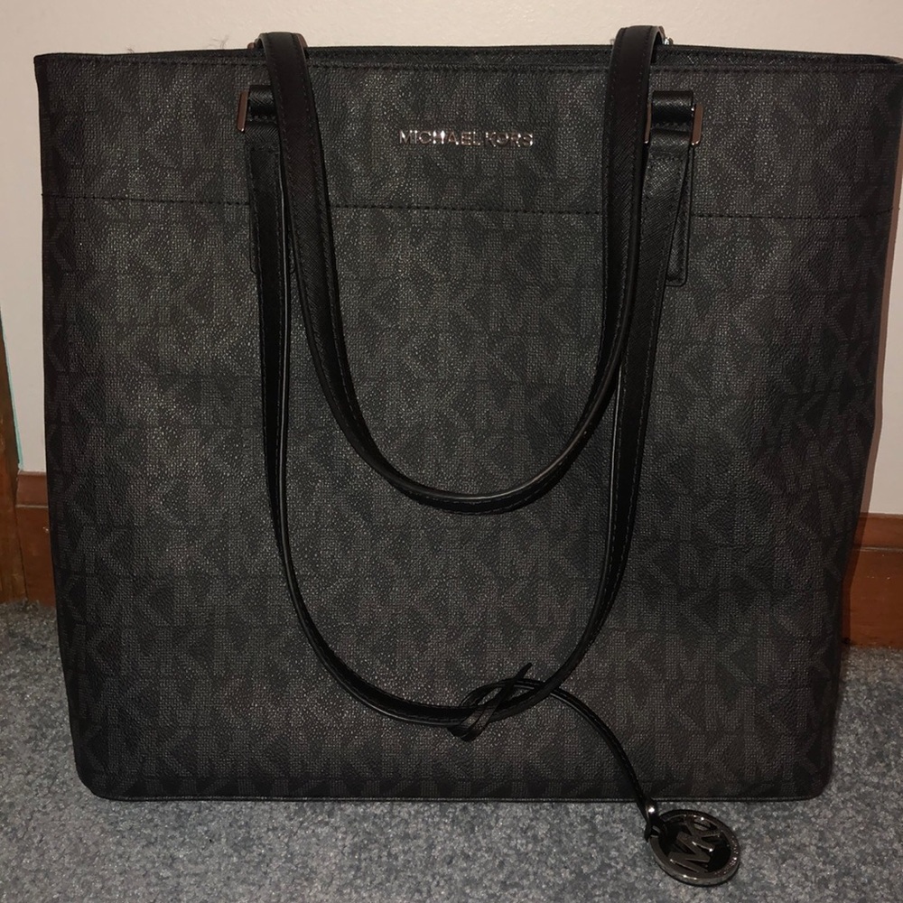 Michael Kors tote bag!